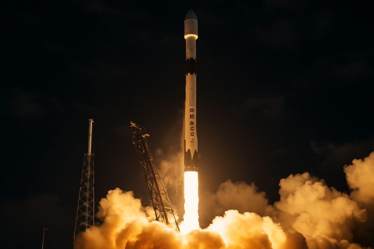 SpaceX Rikkoo Keskitaivaat Jännittävällä SiriusXM SXM-10 Rakettitolppalennolla Kireän Säädramaattisen Jälkeen
